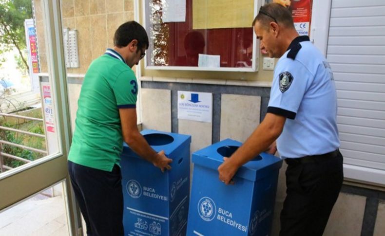 Buca’nın atık avcıları iş başında