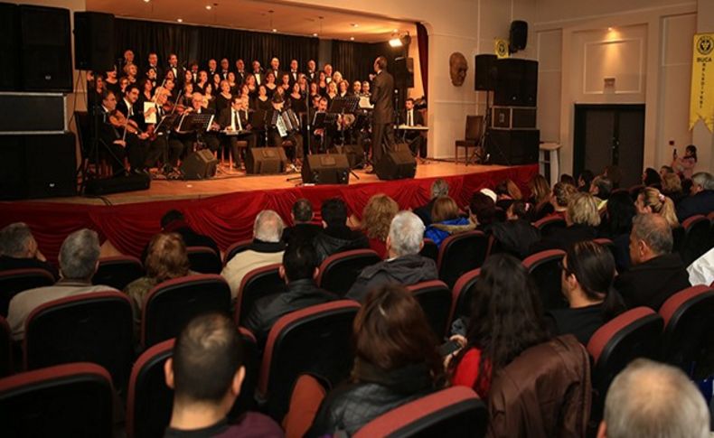 Buca’nın dev korosundan dev konser