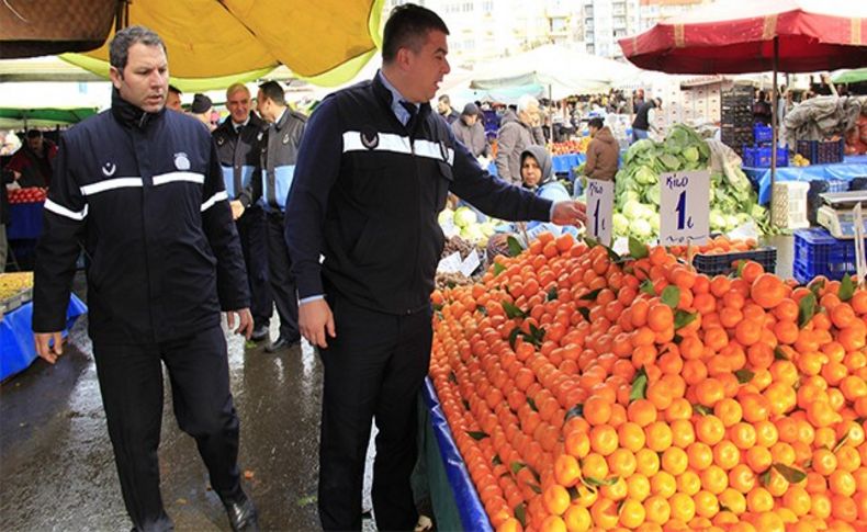 Buca zabıtasından ‘Pazar’ mesaisi