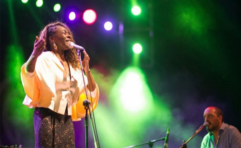 Buika, yeni albümüyle Çim konserlerinde