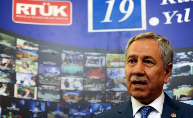 Bülent Arınç’tan dizilerdeki alkol ve öğrenci görüntülerine tepki