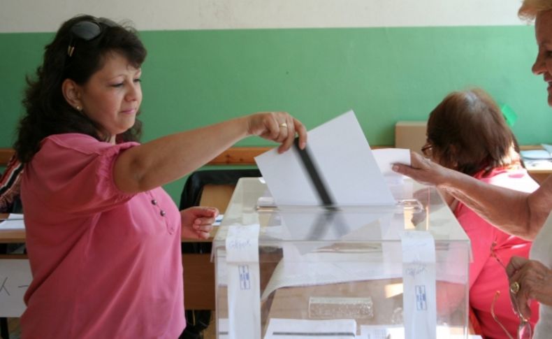 Bulgaristan seçimine sahte pusulalar gölge düşürdü