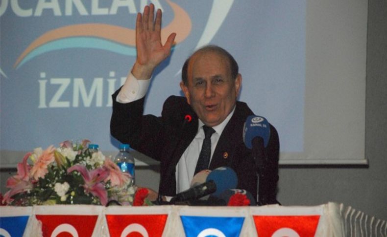 Burhan Kuzu İzmir'de 'Başkanlık sistemini anlattı