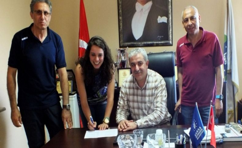 Bursa Büyükşehir Belediyespor Voleybol'da transfere doymuyor