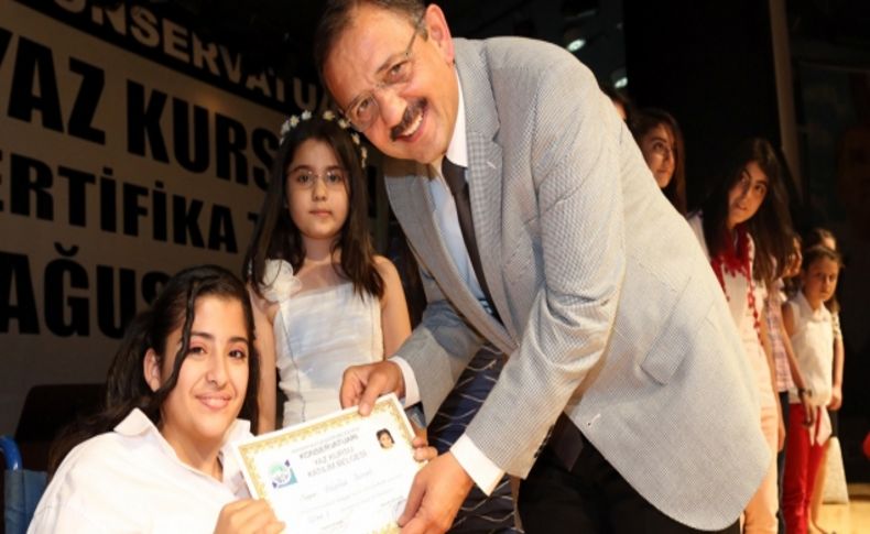 Büyükşehir Belediye Konservatuvarı yaz dönemi mezunlarını uğurladı