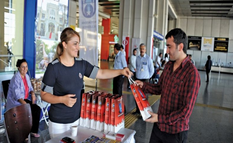 Büyükşehir Belediyesi'nden Başkent'e gelecek öğrencilere rehberlik hizmeti