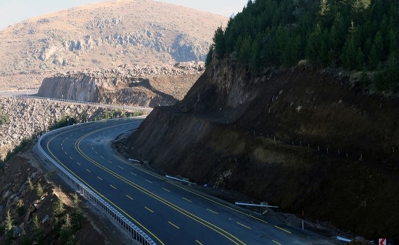 Büyükşehir yol için 300 bin ton asfalt kullanacak