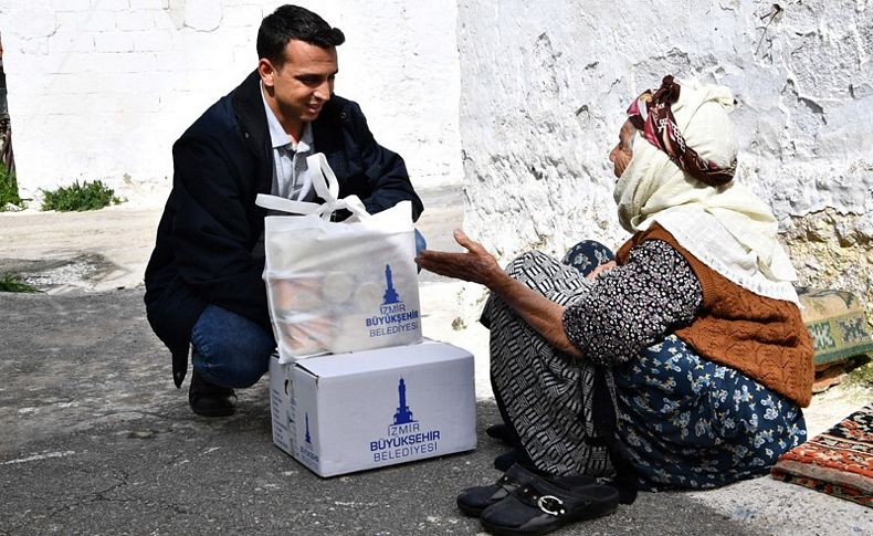 Büyükşehirden onbinlerce aileye Ramazan yardımı