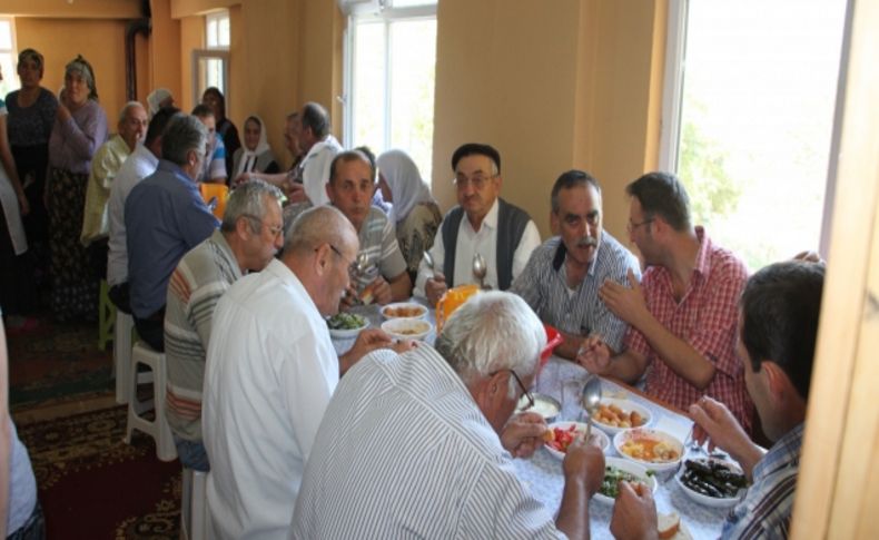 Cami ve cemevi birarada, 15 yıldır aynı çatı altında ibadet yapıyorlar (Özel)