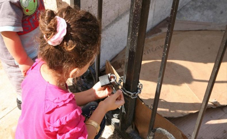 İzmir'de cami, Suriyelilere kapatıldı