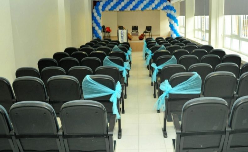 Canik Belediyesi, anadolu lisesine konferans salonu yaptı