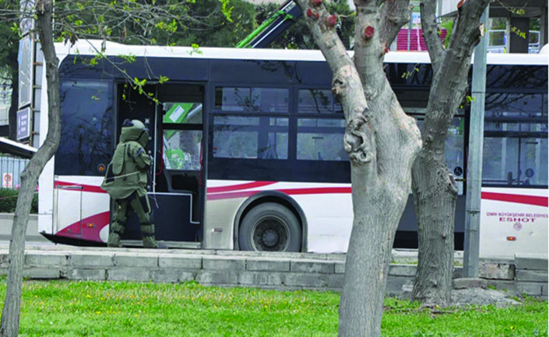 İzmir'de belediye otobüsünde bomba paniği!