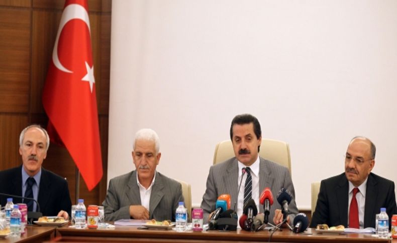 Çelik: Mısır'da yaşananlar Ortadoğu ölçeğinde bir demokrasi kavgasıdır