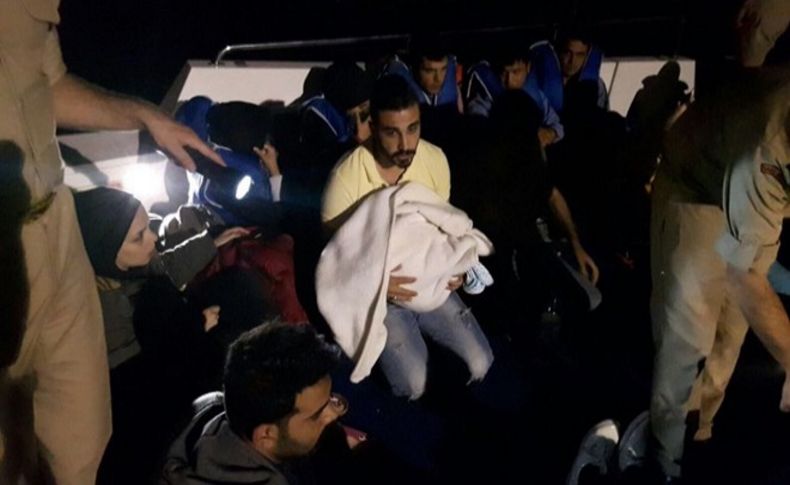 Çeşme'de 29 kaçak göçmen yakalandı