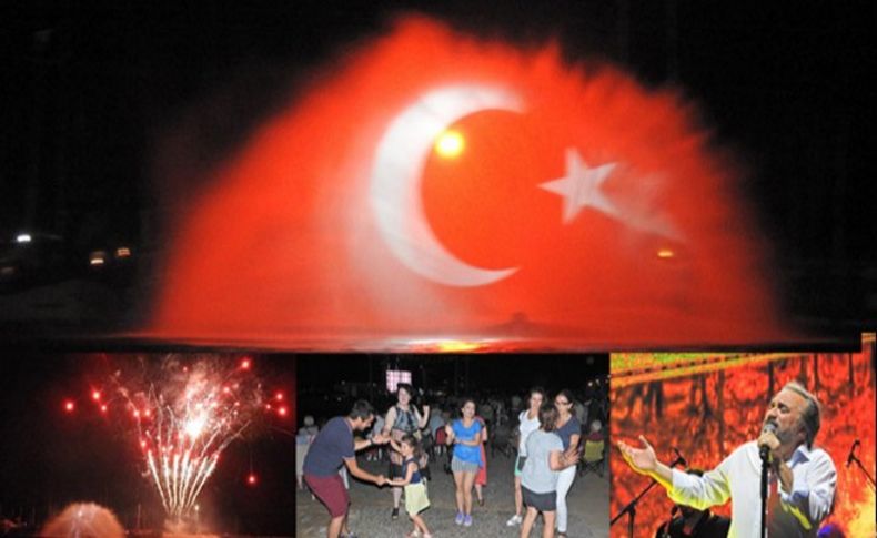 Çeşme'de 'Ata'ya Saygı' gösterisi