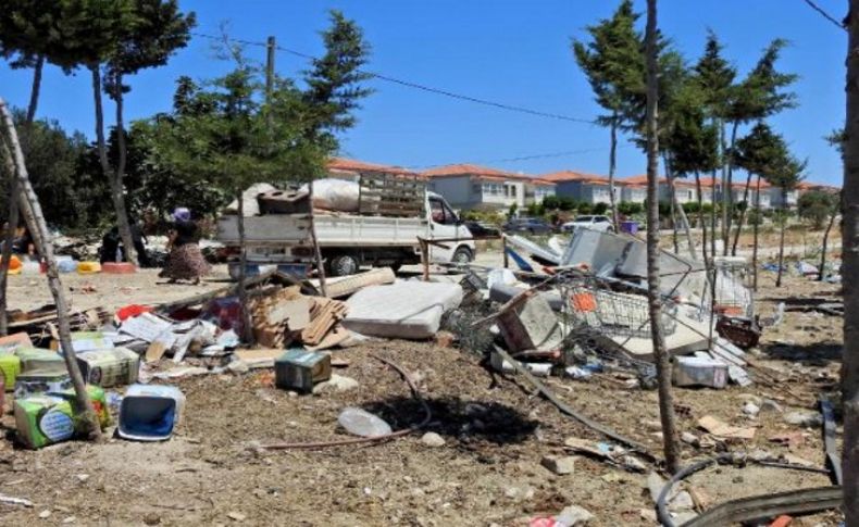 Çeşme'de Romanlar'ın çadırları söktürüldü