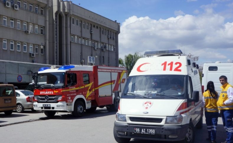 Cezaevine gitmek istemeyen zanlı, emniyetin camından atlamak istedi