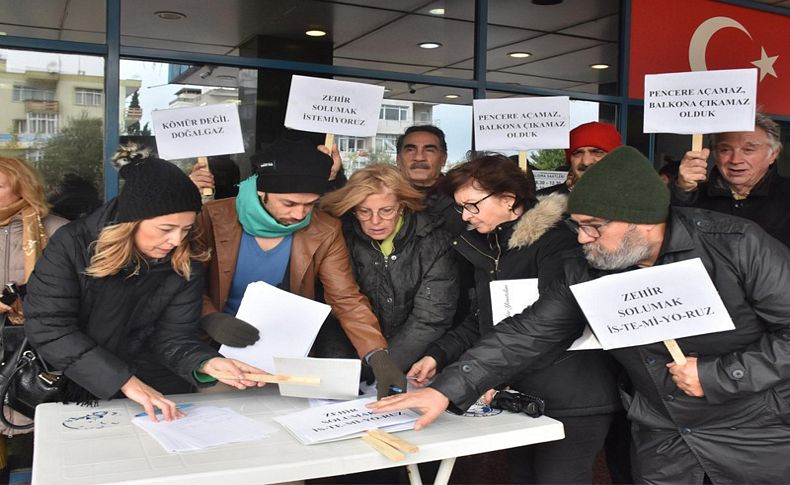 Cezaevinin havalarını kirletmesinden şikayetçi Bucalılar, eylem yaptı