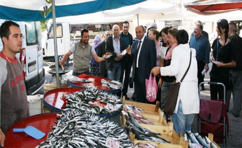 CHP Çiğli Belediye Başkan Aday Adayı Arslan Çiğlililerin derdini dinledi