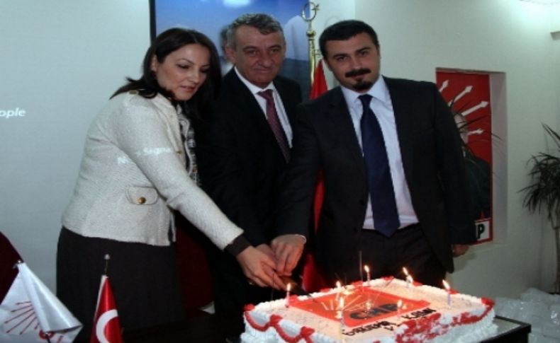 CHP Gaziemir İlçe’de yılbaşı kutlaması