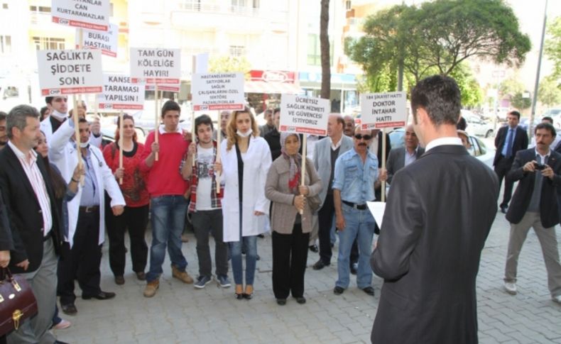 CHP Gaziemir'den sağlıkta üç maymun eleştirisi