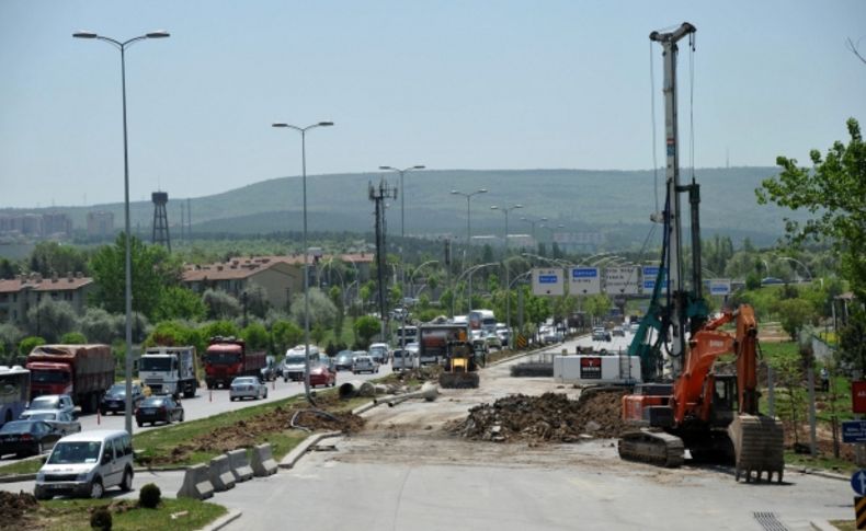 CHP Genel Merkezi önüne köprülü kavşak