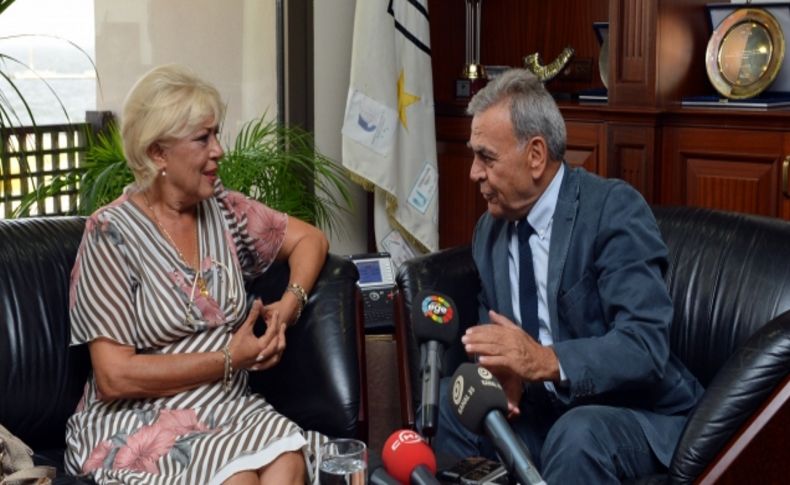 CHP İzmir Büyükşehir aday adayı Arıtman: Aziz Kocaoğlu’nun heykelini dikeceğim