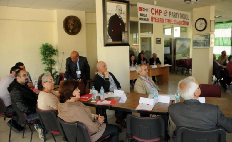 CHP'de parti okulu projesi başladı