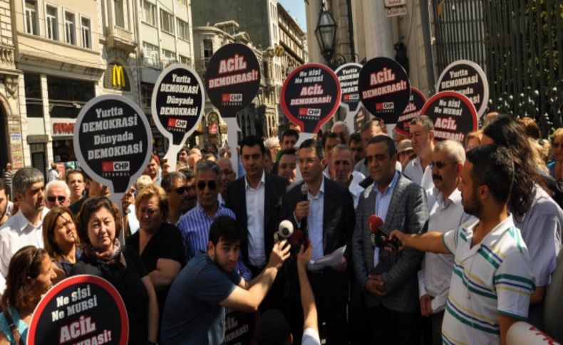 CHP’liler Mısır’daki darbeyi protesto etti