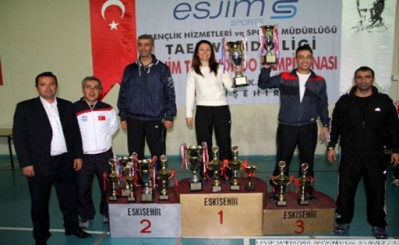 Çiğli Belediyesi taekwondo lig şampiyonu