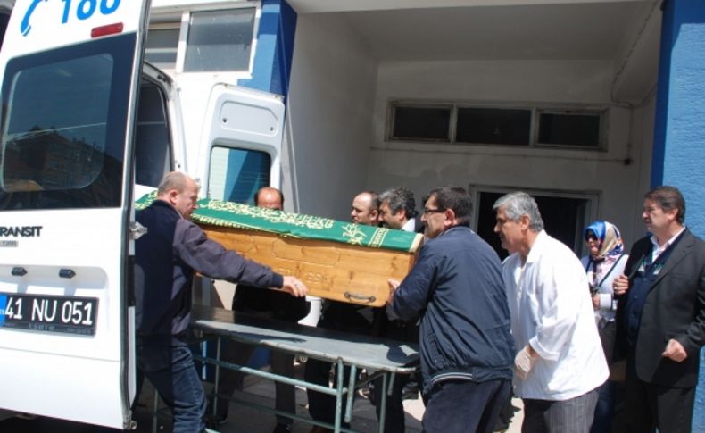 Çocukların otoyola attığı taş, isabet ettiği araçtaki yolcuyu öldürdü
