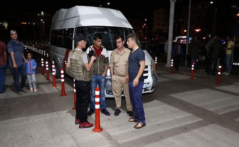 Çok sayıda asker hastaneye kaldırıldı