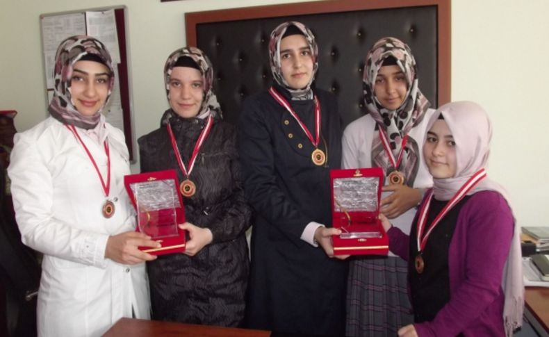 Çorlu İHL öğrencileri, Arapça Yarışması'nda Türkiye’yi temsil etmek istiyor
