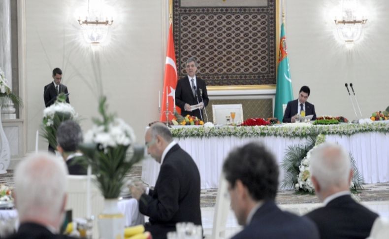 Cumhurbaşkanı Gül'e 'Türkmen Gelini' sürprizi