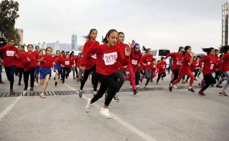 Cumhuriyet çocukları Ata'sına koştu