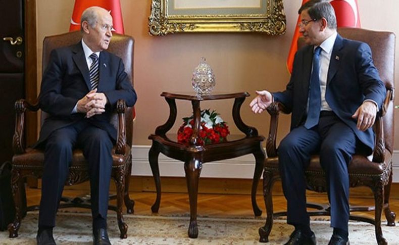 Bahçeli Davutoğlu'na 'yolsuzluk başlığı' önermiş!