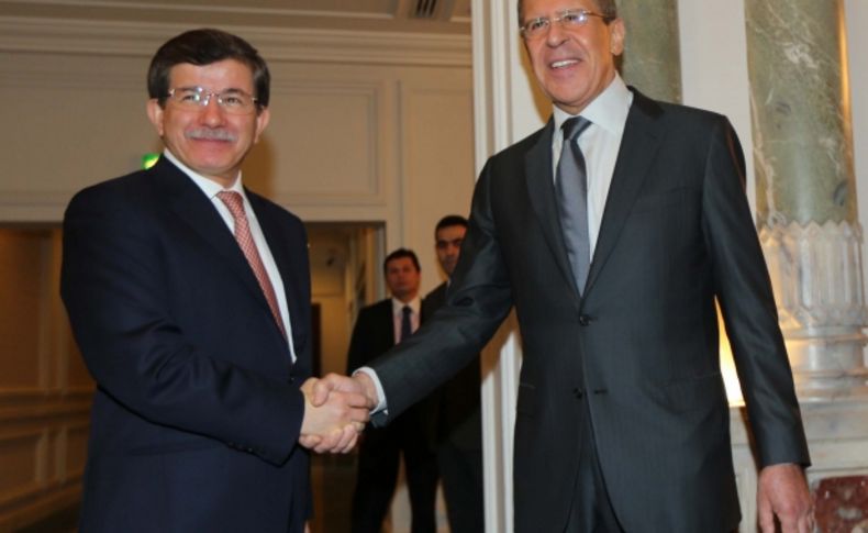 Davutoğlu, Lavrov ile görüşüyor