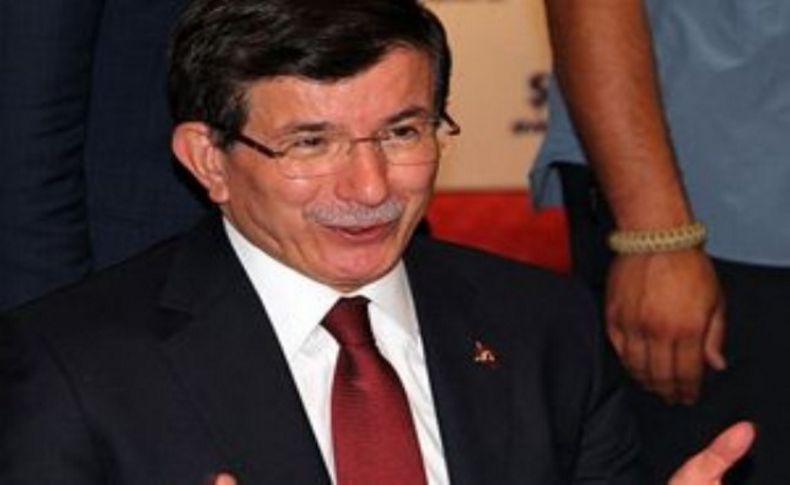 Davutoğlu: Partimizin faaliyetlerini engelleyemezler