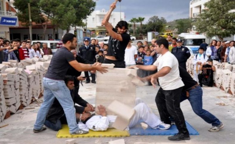 'Demir yumruk'tan üç rekor birden