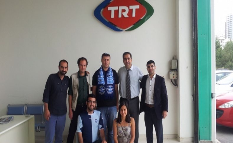Demirspor taraftarları maçta yaralanan TRT kameramanını ziyaret etti