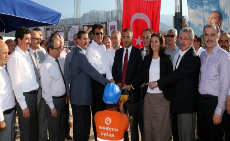 Denizli’de imam hatip kız yurdu temeli atıldı