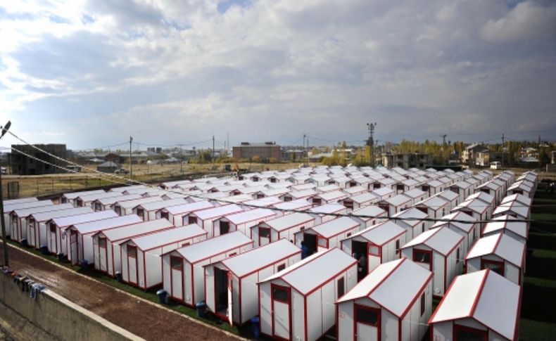 Depremzedeler için yapılan prefabrikler 14 yıl sonra kaldırılıyor