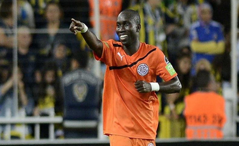 Göztepe'de Diarra'ya bonservis engeli!