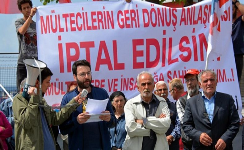 Dikili'de, geri dönüş anlaşması'na protesto