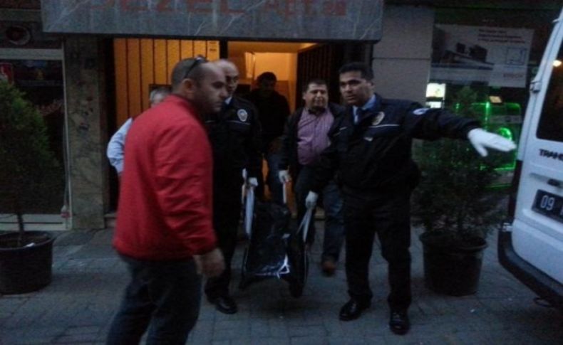 Dişhekimi, kadın arkadaşı yanındayken kalp krizinden öldü