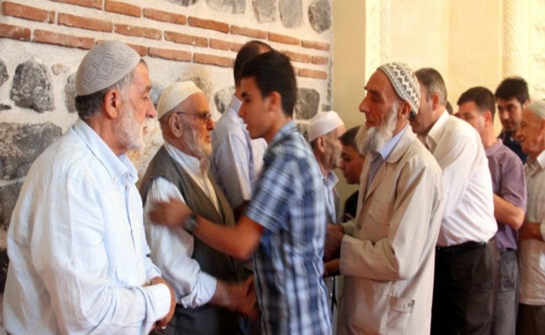 Diyarbakır 5. Harem-i Şerif'te 13 asırlık bayramlaşma geleneği