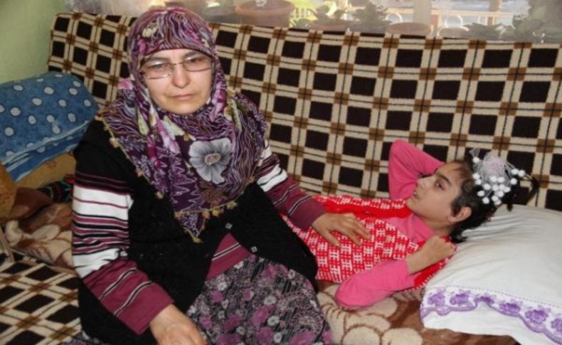 Doğduğundan beri hastalıklarla mücadele eden 13 yaşındaki Havva'nın annesi yardım istiyor