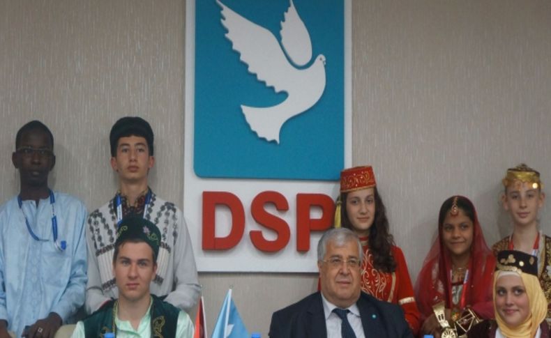 DSP Lideri Türker, Türkçe Olimpiyatı’na katılan çocukları kabul etti