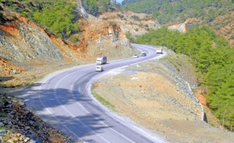 Duble yol yarım kaldı, kazalar arttı