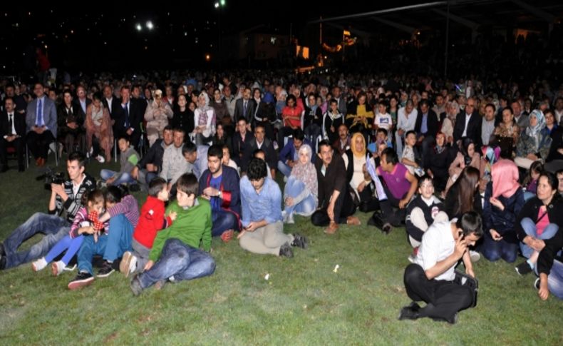 Dünya çocukları, şehzadeler şehri Amasya’da 15 bin kişiyi coşturdu